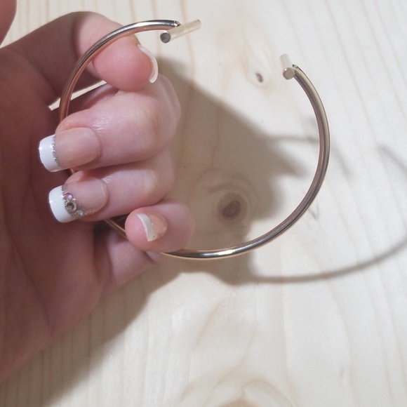 Gold open cuff minimalist braclet - Picture 2 of 4